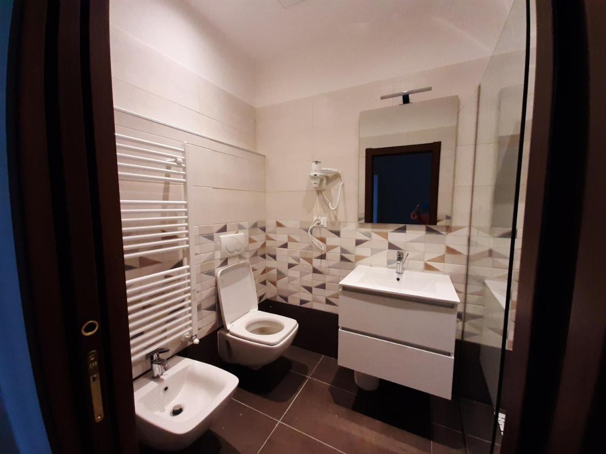 La Lanterna Di Angelo Hotel Genoa Bagian luar foto