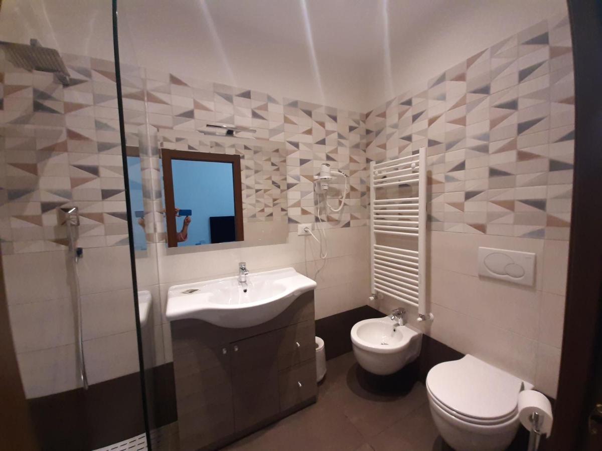 La Lanterna Di Angelo Hotel Genoa Bagian luar foto
