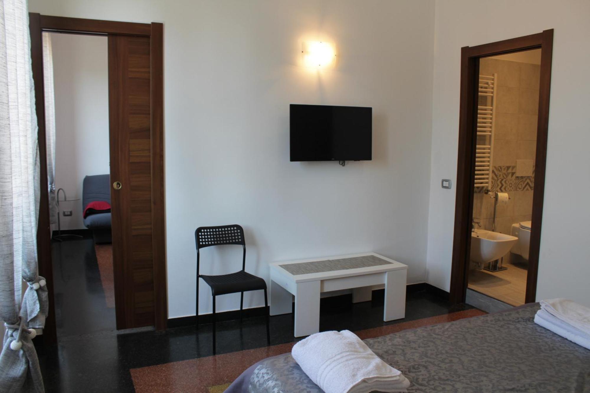 La Lanterna Di Angelo Hotel Genoa Bagian luar foto